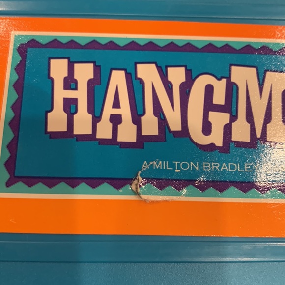 HANGMAN GAME BY MILTON BRADLEY- FOR TWO PLAYERS. VINTAGE - Picture 6 of 6